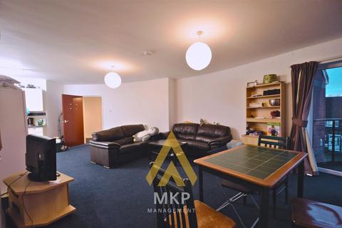 4 bedroom apartment to rent, Stephens Court, Selly Oak, Birmingham B29