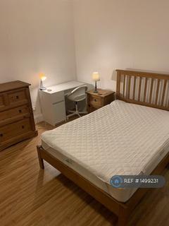 undefined, Great Western Road, Glasgow, G13