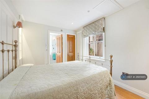 undefined, Bonnington Square, London, SW8