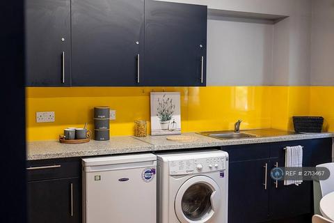 undefined, Woodhouse Flats, Leeds, LS2