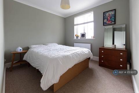 2 bedroom flat to rent, Atlingworth Street, Brighton And Hove, BN2