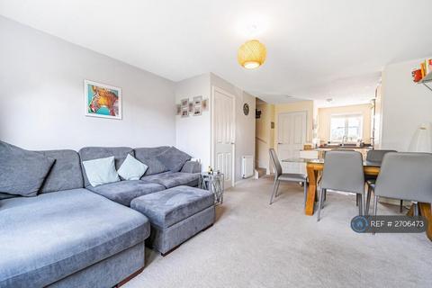 undefined, Fawn Drive, Three Mile Cross, Reading, RG7