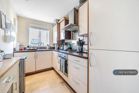 undefined, Fawn Drive, Three Mile Cross, Reading, RG7
