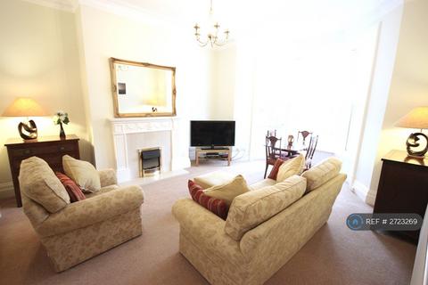 undefined, Clifton Drive North, Lytham St. Annes, FY8