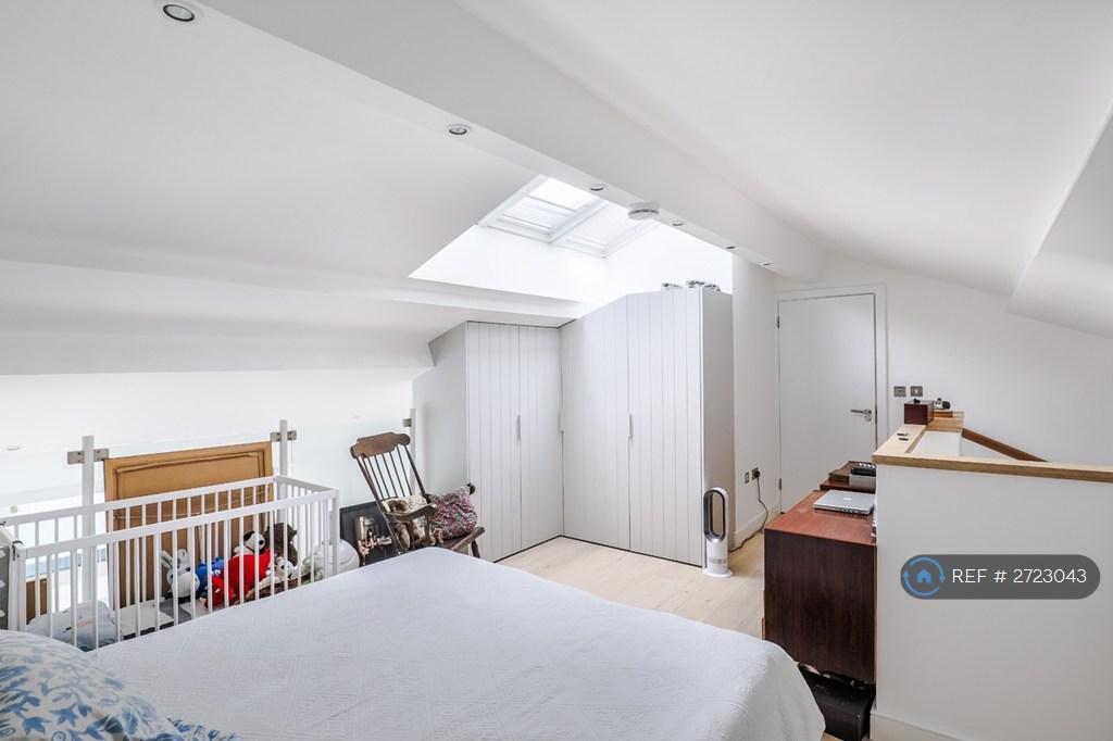 Mezzanine / Bedroom