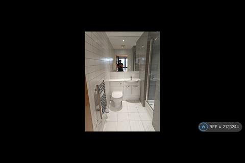 2 bedroom flat to rent, Hallsville Road, London, E16