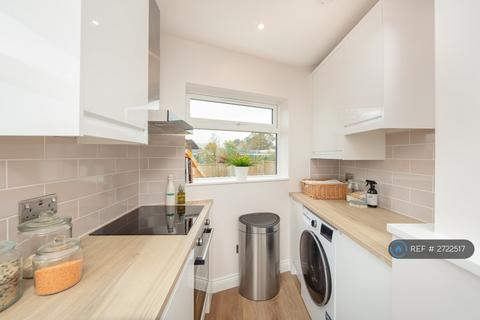 2 bedroom flat to rent, Lower Oldfield Park, Bath, BA2