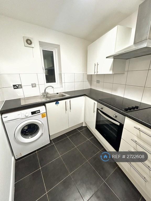 Kitchen (Photo 1)