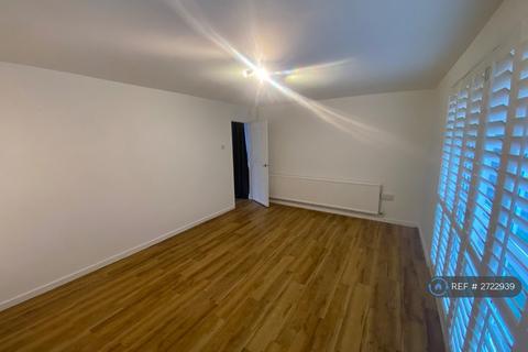 3 bedroom semi-detached house to rent, Boundsway, Uckfield, TN22
