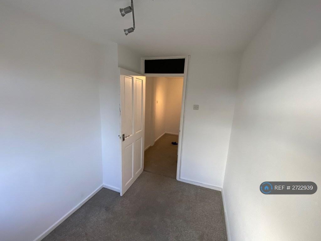 Small Bedroom