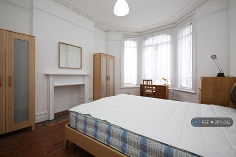 2 bedroom flat to rent, Mayflower Road, London, SW9