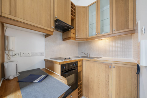 undefined, Finchley Road, London NW3