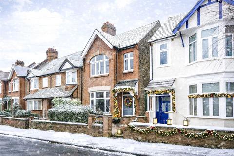 4 bedroom terraced house to rent, Nimrod Road, London, SW16