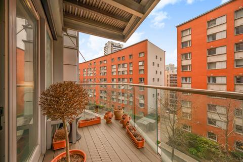 undefined, New Providence Wharf, 1 Fairmont Avenue