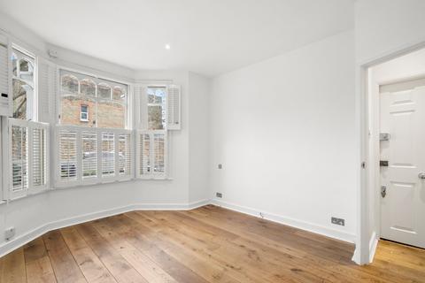 undefined, Woodlawn Road, London