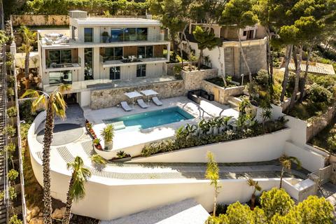 4 bedroom villa, Via Cornisa, Spain