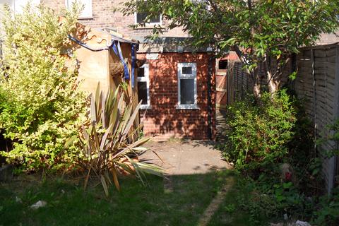 Ivy Road, Luton, Bedfordshire