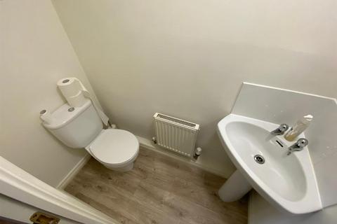 undefined, Redwood Drive, Crewe