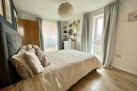 2 bedroom flat for sale, Louisburg Avenue, Bordon, Hampshire