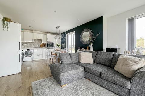 2 bedroom flat for sale, Louisburg Avenue, Bordon, Hampshire
