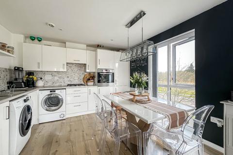 2 bedroom flat for sale, Louisburg Avenue, Bordon, Hampshire