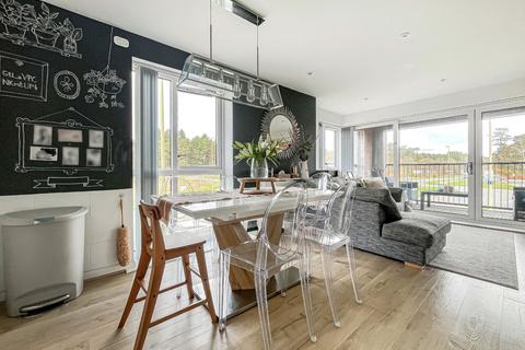 2 bedroom flat for sale, Louisburg Avenue, Bordon, Hampshire