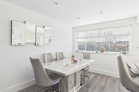 undefined, Mendip Close, Royton, Oldham, OL2 5EY
