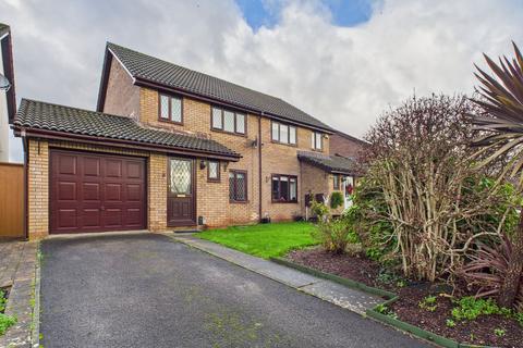 undefined, Gobannium Way, Ysbytty Fields, NP7