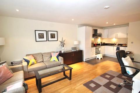 undefined, 73B Drayton Park, Highbury & Islington, Arsenal, London, N5 1DX