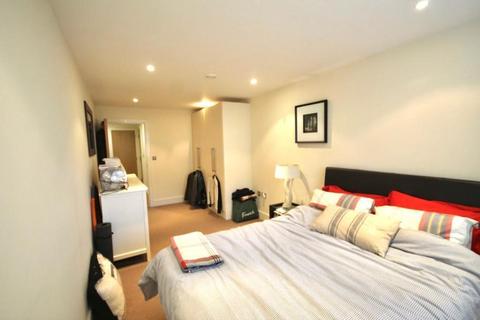 undefined, 73B Drayton Park, Highbury & Islington, Arsenal, London, N5 1DX