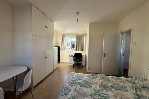 undefined, Brassie Avenue, London, W3 7DE