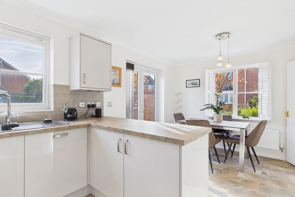 Ewe Move -  Spalding - Shearers Drive -  Kitchen