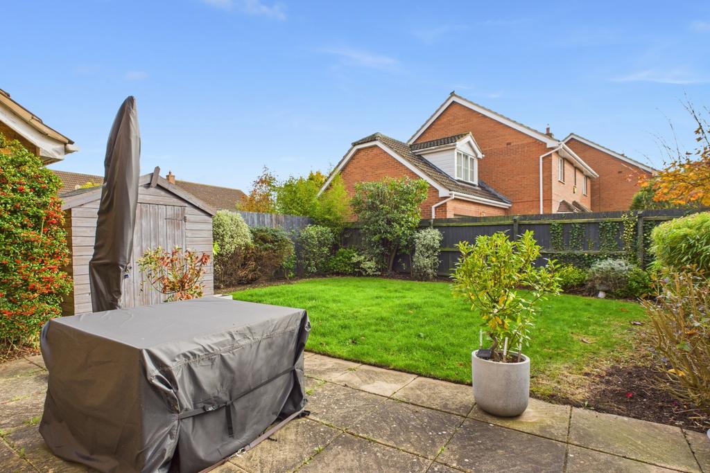 Ewe Move -  Spalding - Shearers Drive -  Garden