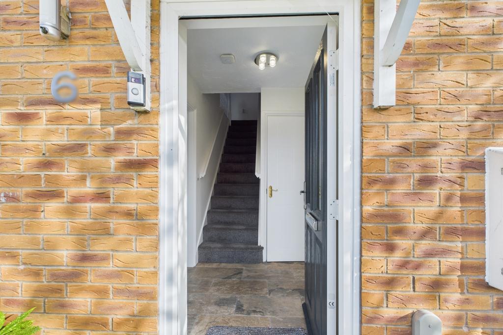 Ewe Move -  Spalding - Shearers Drive -  Hallway