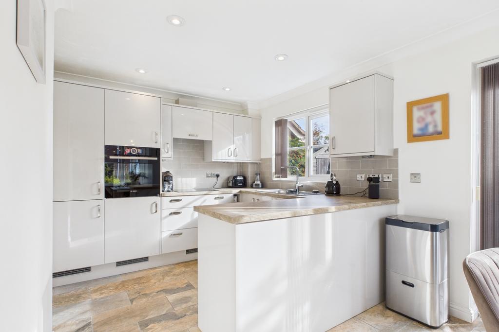 Ewe Move -  Spalding - Shearers Drive -  Kitchen