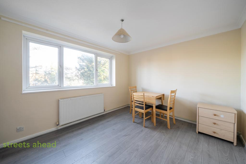 09515dcd-8bfb-4d0...