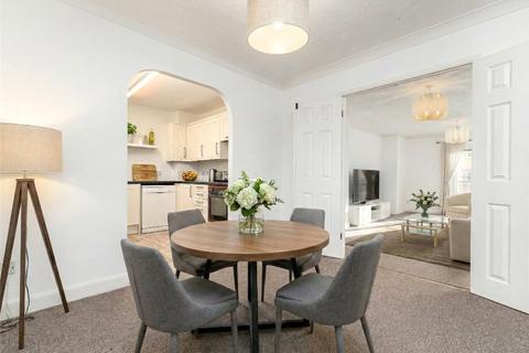 3 bedroom apartment for sale, Seager Drive, Cardiff, CF11