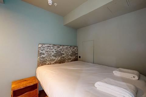 undefined, Uxbridge Road