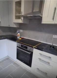 3 bedroom semi-detached house to rent, Shaftesbury Avenue, Feltham TW14