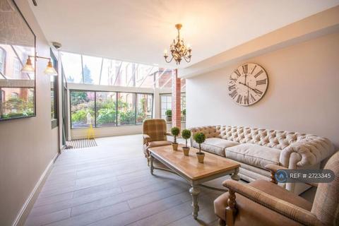 1 bedroom flat to rent, Grove End House, London, NW8