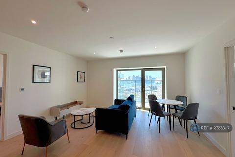 2 bedroom flat to rent, Royal Crest Avenue, London, E16