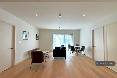 2 bedroom flat to rent, Royal Crest Avenue, London, E16