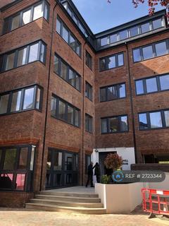 1 bedroom flat to rent, High Street, Uxbridge, UB8