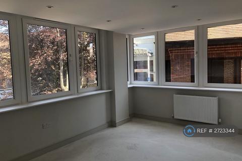 1 bedroom flat to rent, High Street, Uxbridge, UB8