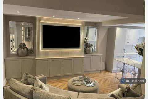 undefined, Clarendon Avenue, Leamington Spa, CV32