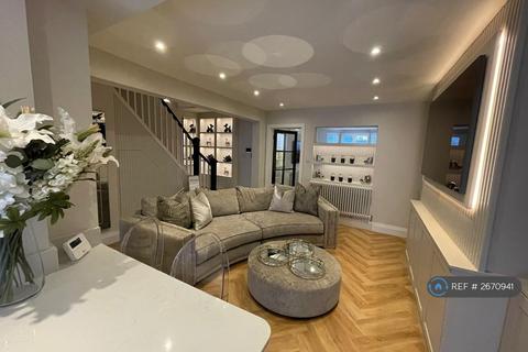 undefined, Clarendon Avenue, Leamington Spa, CV32