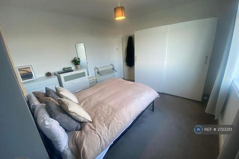 2 bedroom flat to rent, Relton Avenue, Newcastle Upon Tyne, NE6
