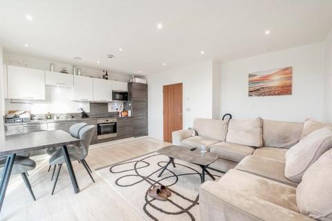 2 bedroom flat for sale, Keble Court, Hayling Way, Edgware, HA8