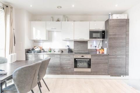 2 bedroom flat for sale, Keble Court, Hayling Way, Edgware, HA8