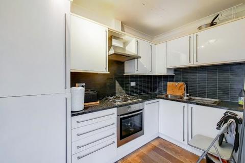 3 bedroom flat for sale, George Little House, Borough Road, Isleworth, Middlesex, TW7